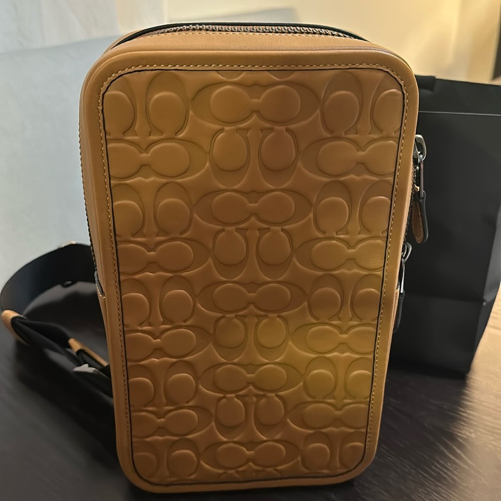 Coach cross body men